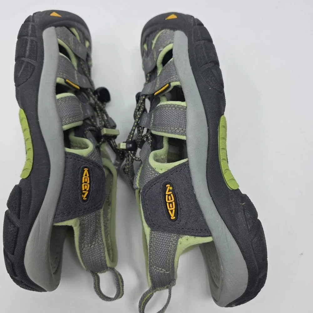 KEEN Newport H2 Water Sandals Mens 6.5 Green Gray Closed Toe Drawstring Hiking